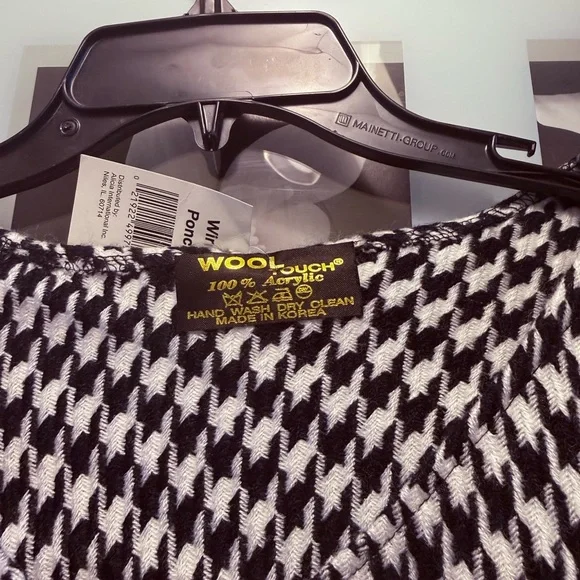Black and White Houndstooth Poncho - Picture 2 of 2